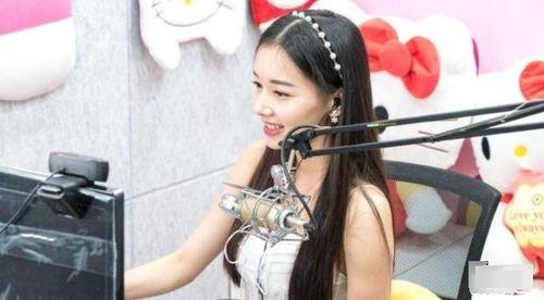 尼克斯爆料主播露脸视频,揭秘幕后真容引热议